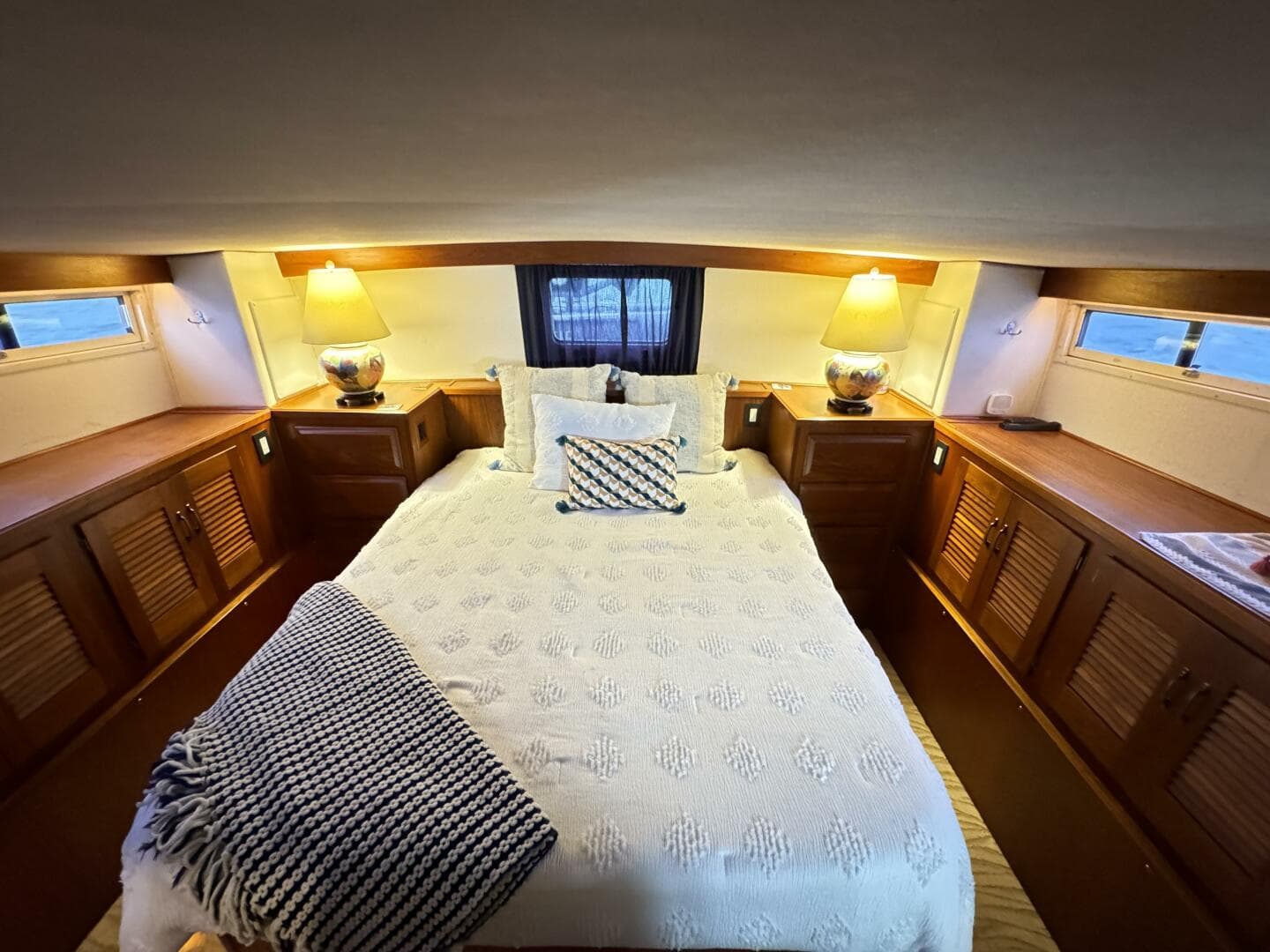 1987 Viking 48 Motor Yacht