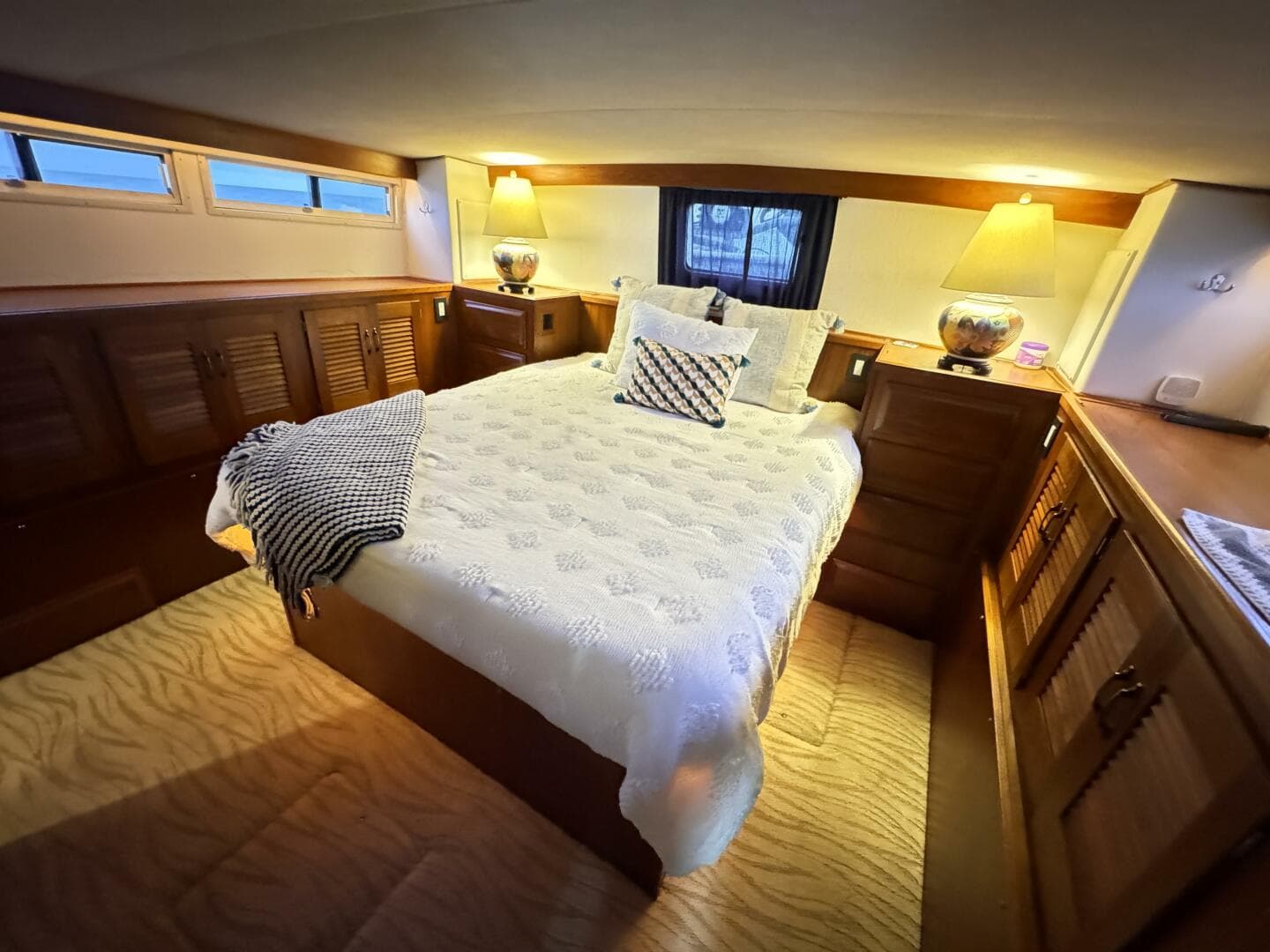 1987 Viking 48 Motor Yacht