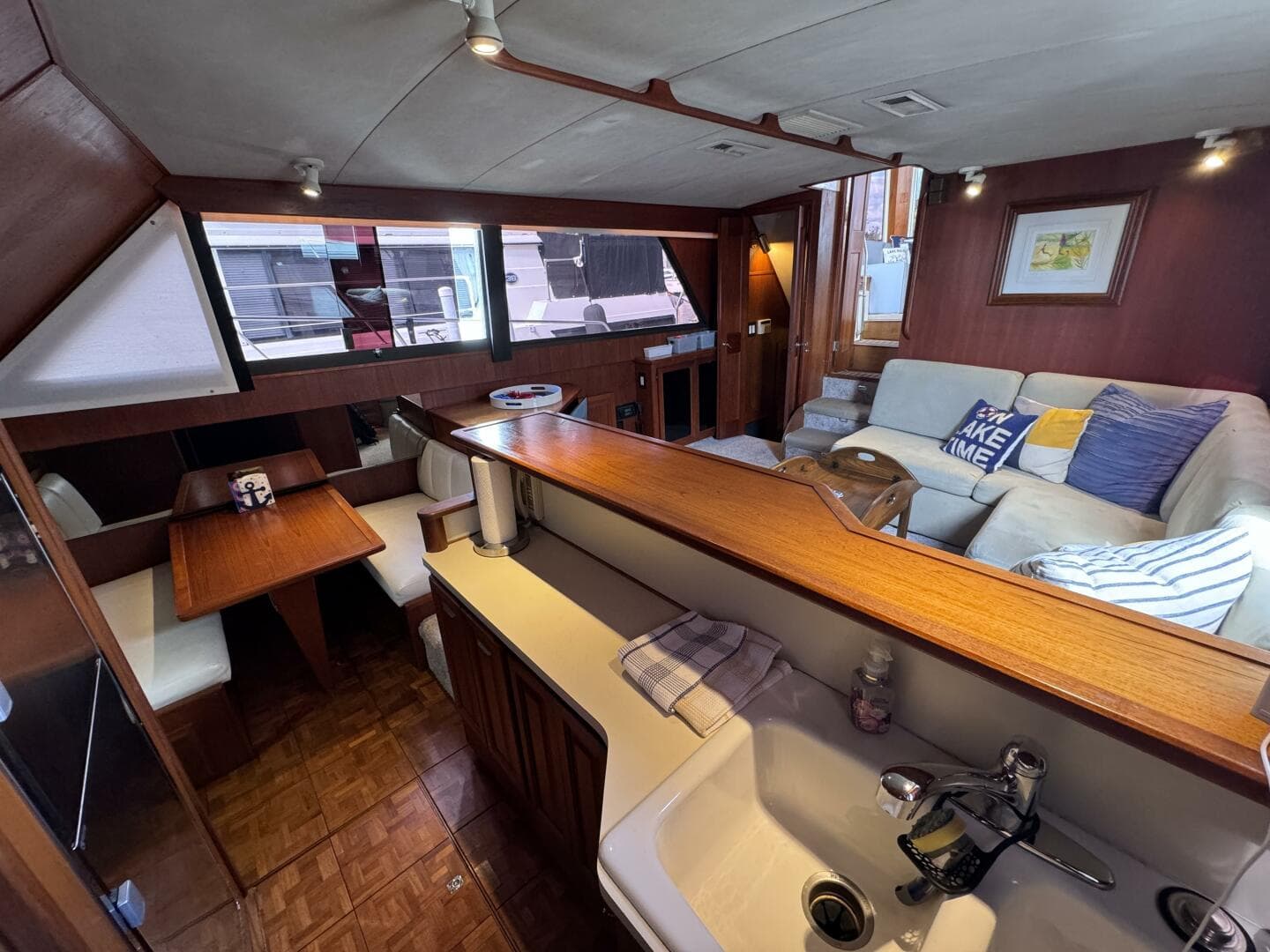 1987 Viking 48 Motor Yacht