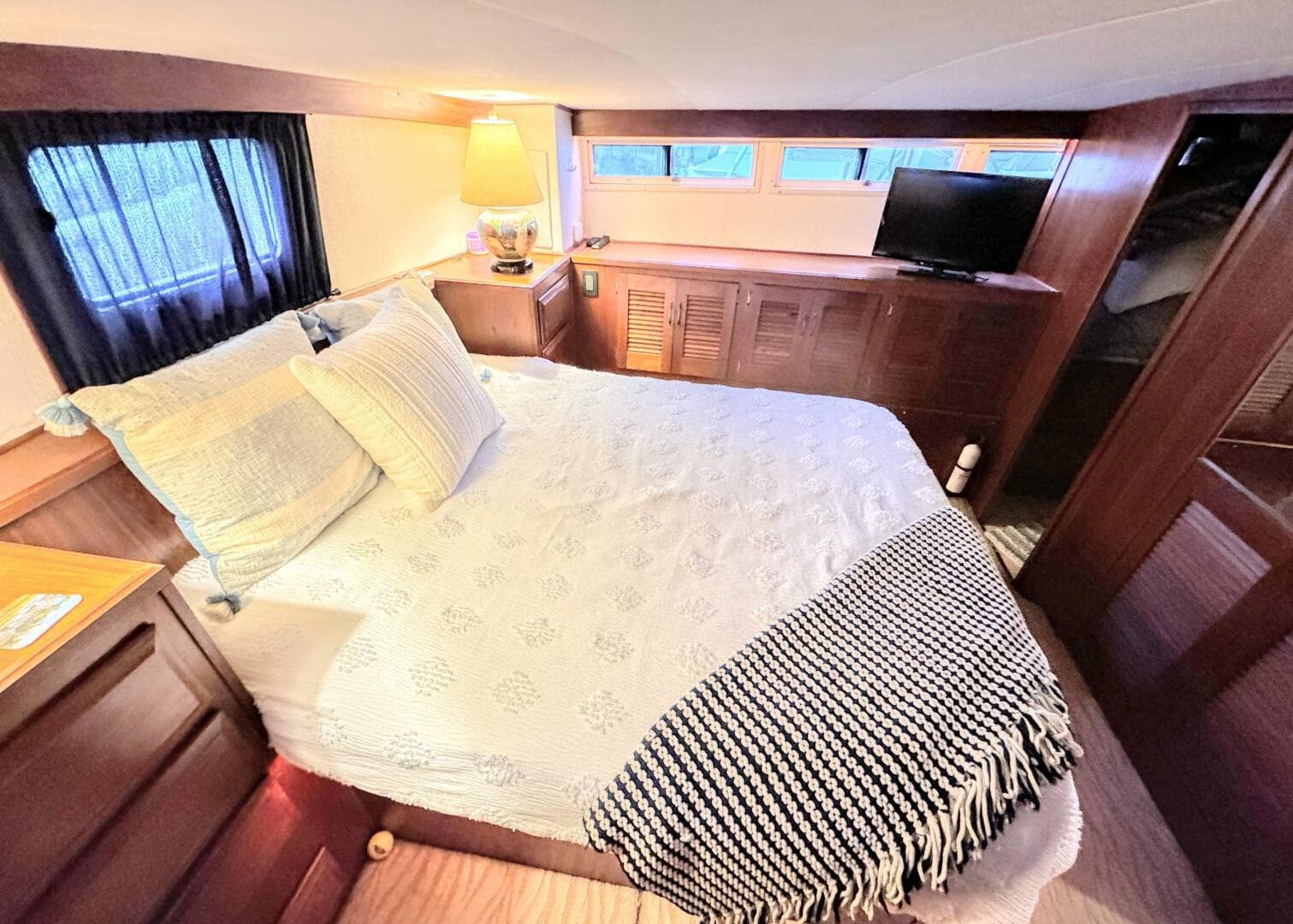 1987 Viking 48 Motor Yacht