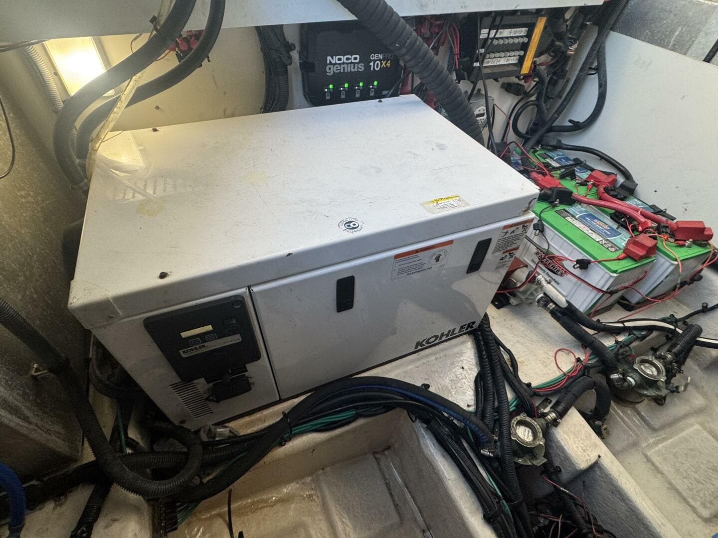 2011 Sea Ray 330 Sundancer