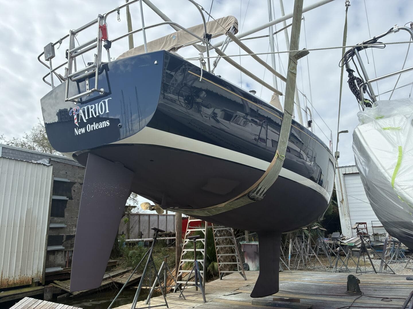 1998 J/32 - Out of the Water