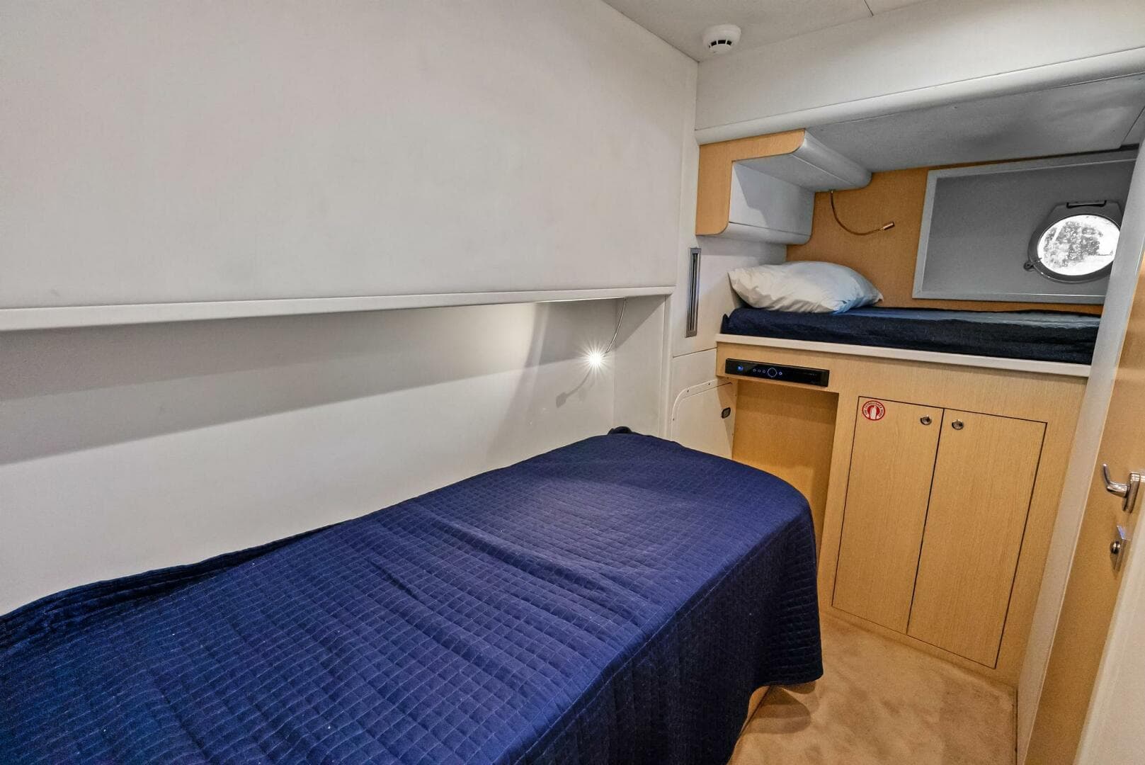 2019 Ferretti Yachts 780