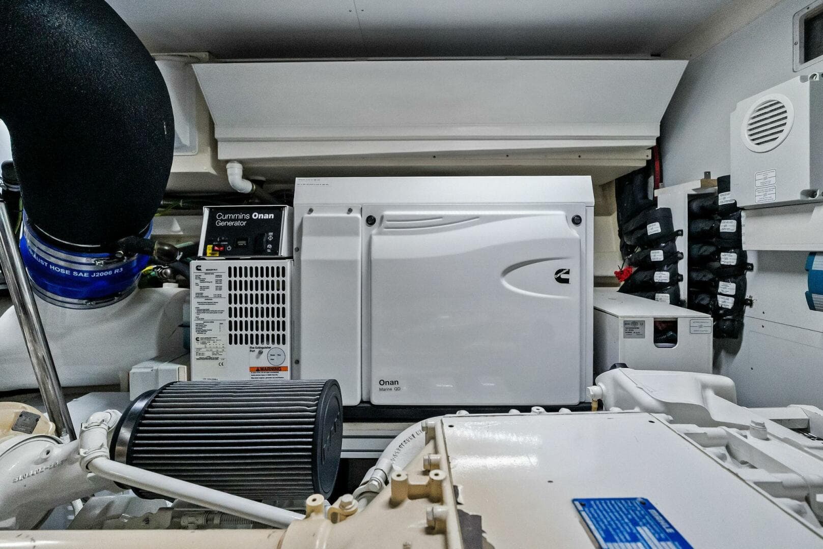 2019 Ferretti Yachts 780