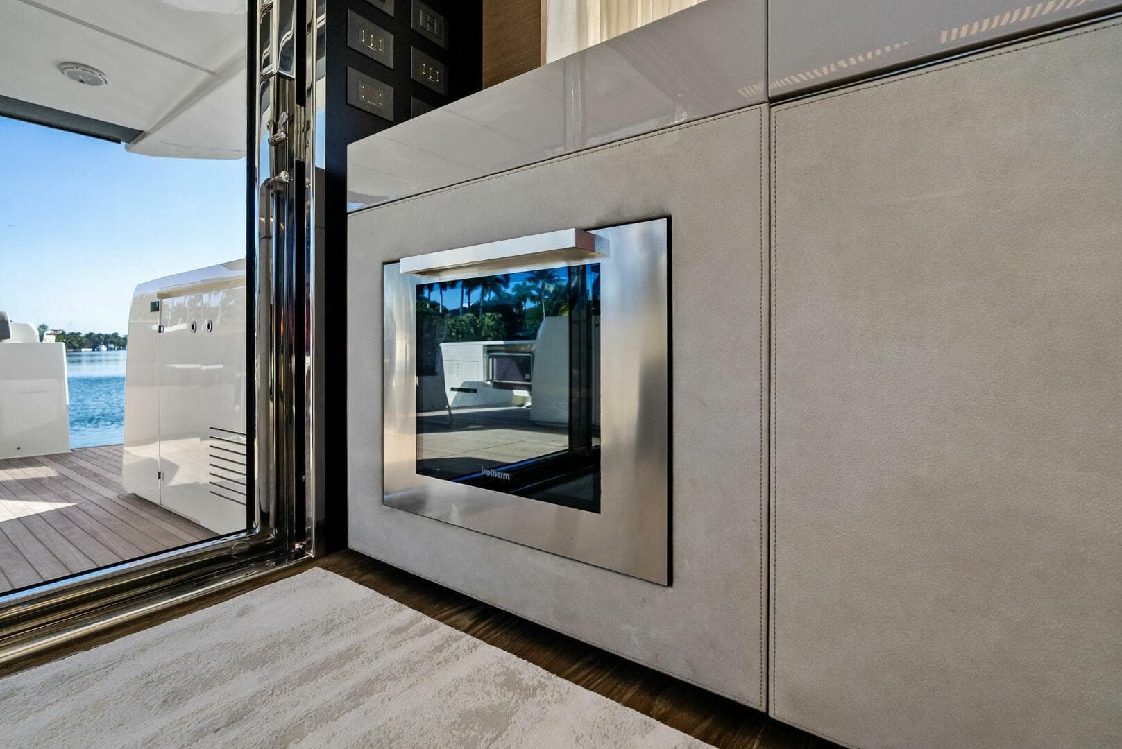 2019 Ferretti Yachts 780