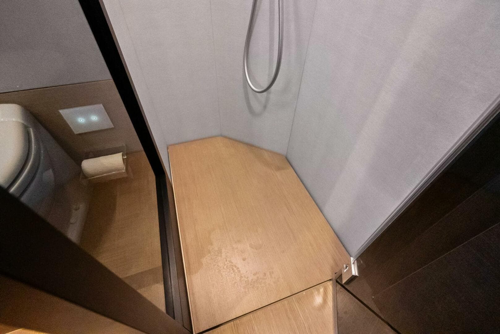 2019 Ferretti Yachts 780