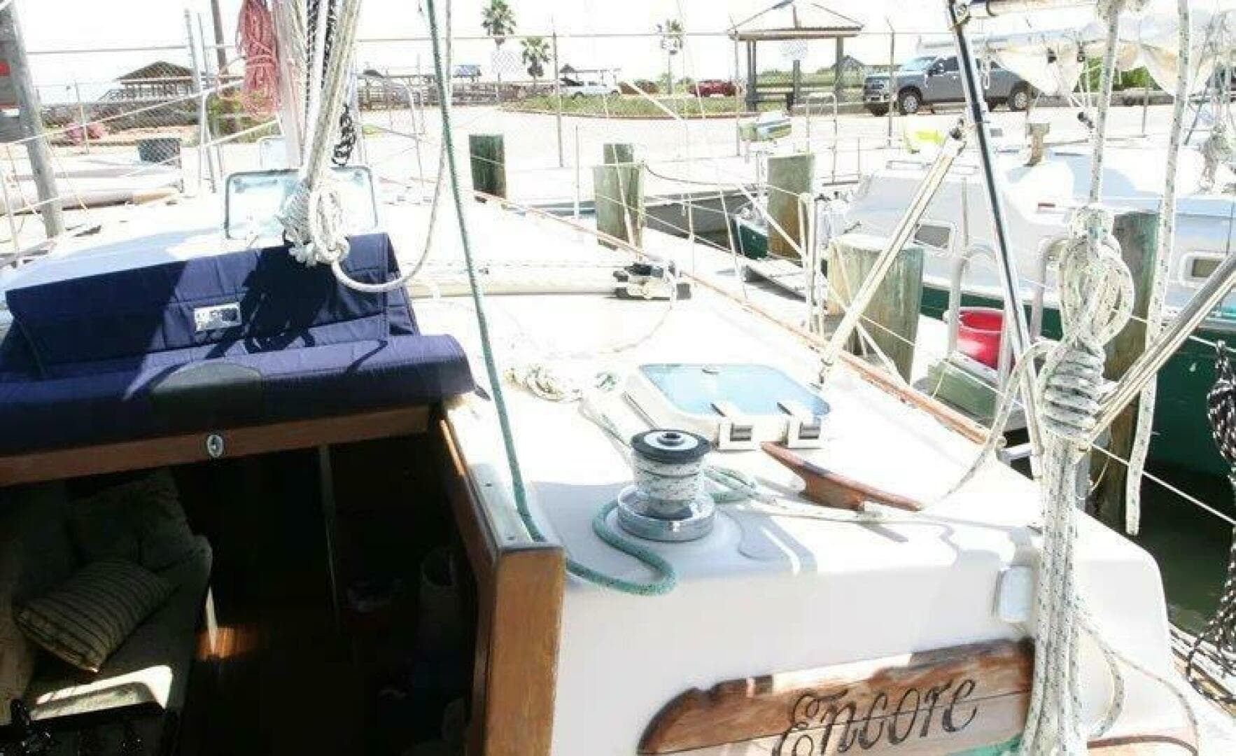 1986 Island Packet 31