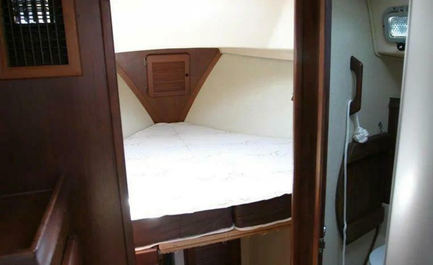 1986 Island Packet 31