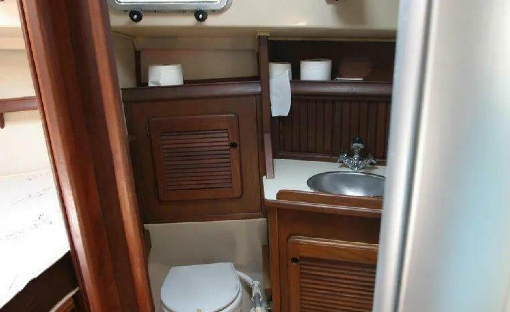 1986 Island Packet 31