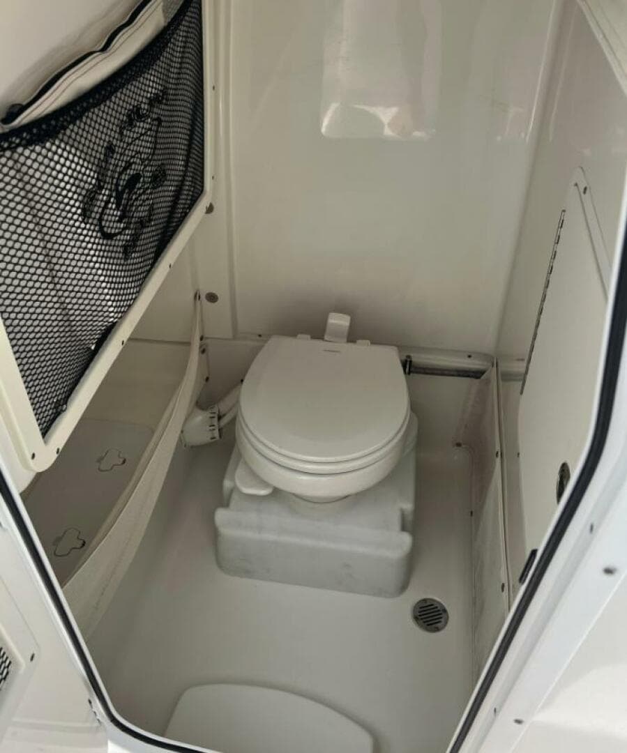 2018 Sea Hunt 255 Ultra SE