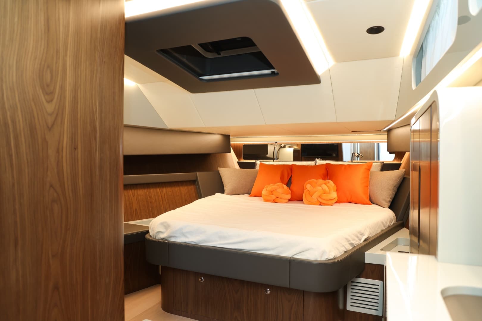 2026 Canados Gladiator 493 Grand