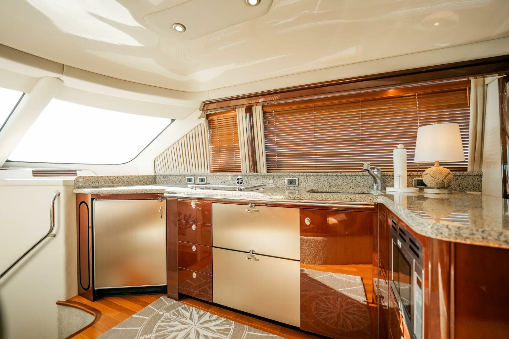 2007 Sea Ray 580 Sedan Bridge