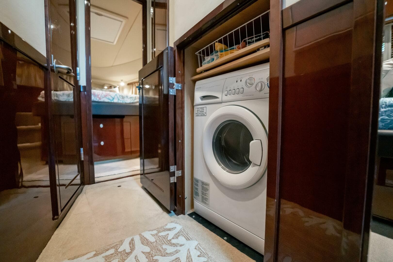 2007 Sea Ray 580 Sedan Bridge