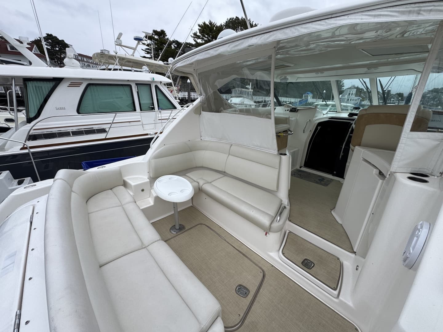 2008 Tiara Yachts 3900 Sovran