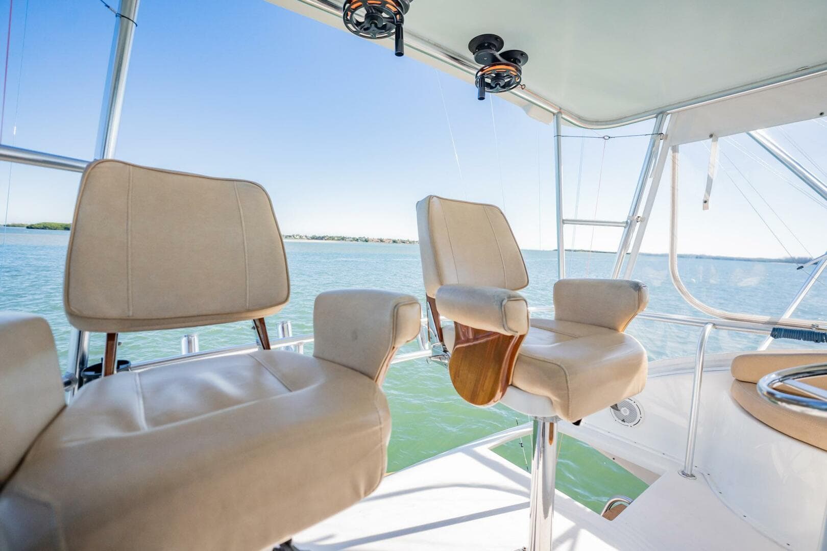 2001 Post 42 Convertible