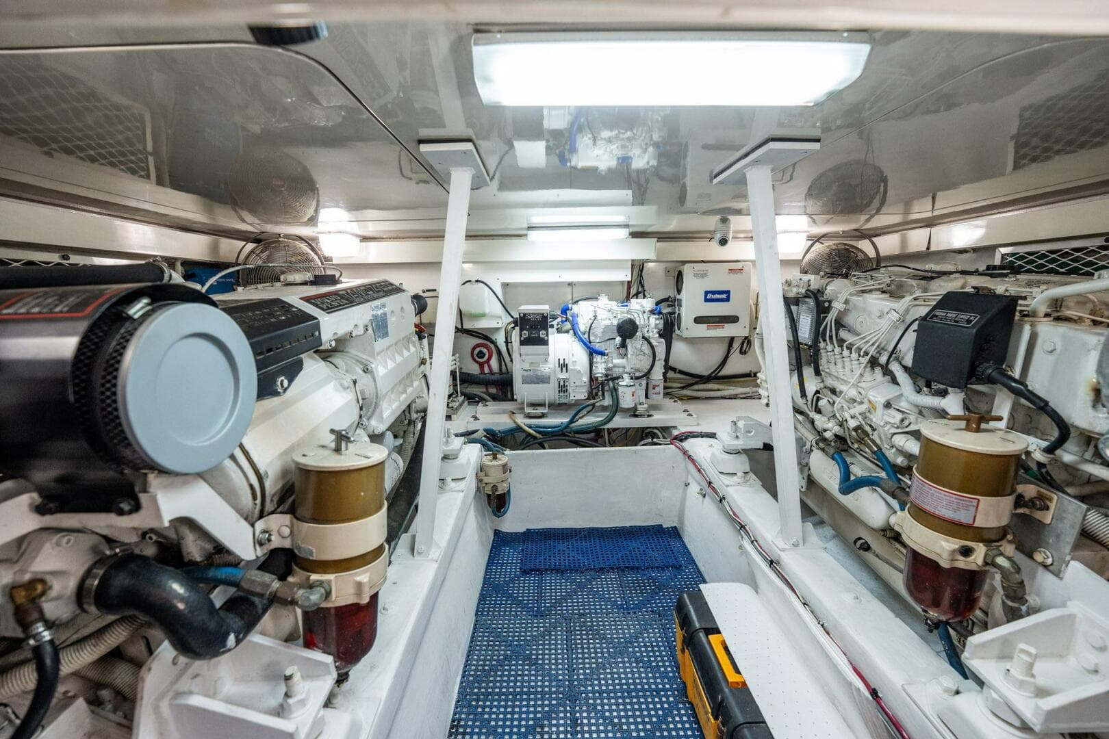 2001 Post 42 Convertible