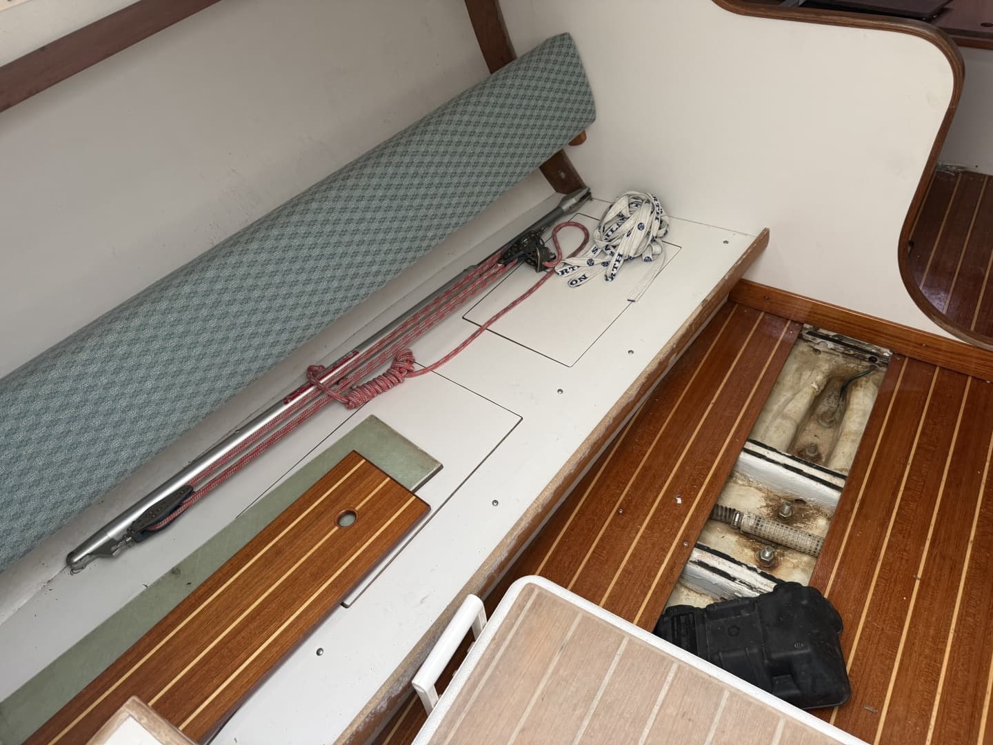 1995 Alerion 28
