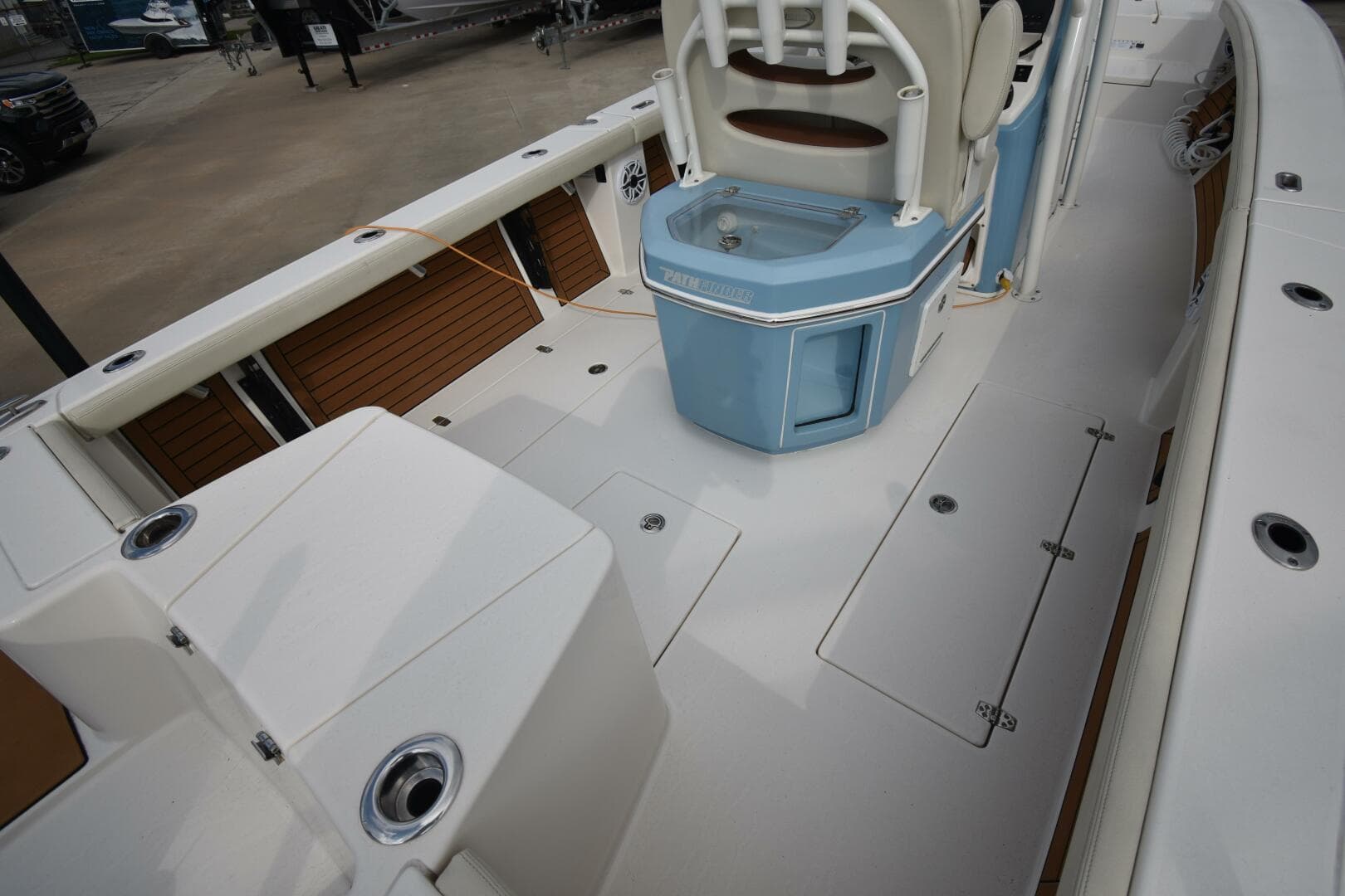 2023 Pathfinder 2700 Open