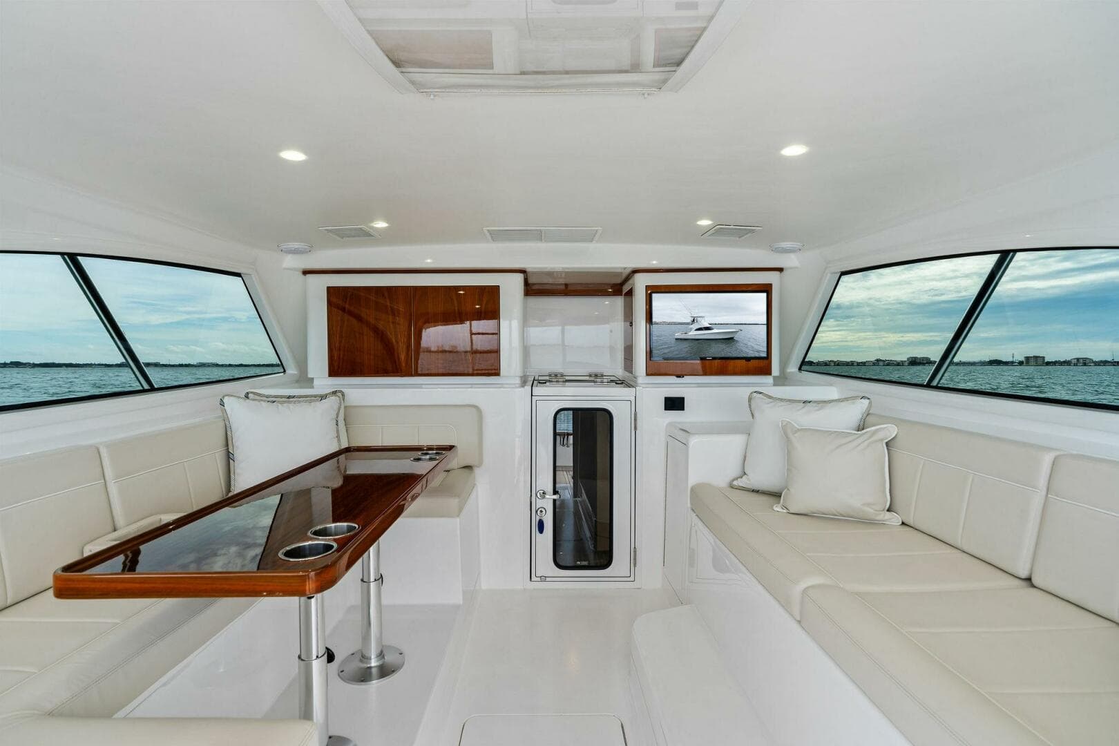 2021 Viking 46 Billfish "Damnfino"- Salon