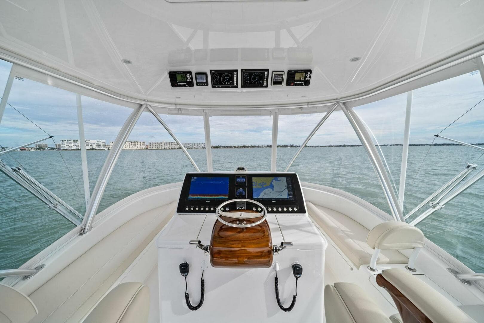 2021 Viking 46 Billfish "Damnfino" - Helm