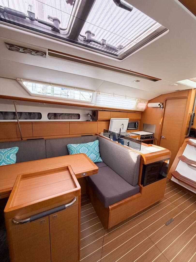 2013 Jeanneau Sun Odyssey 409