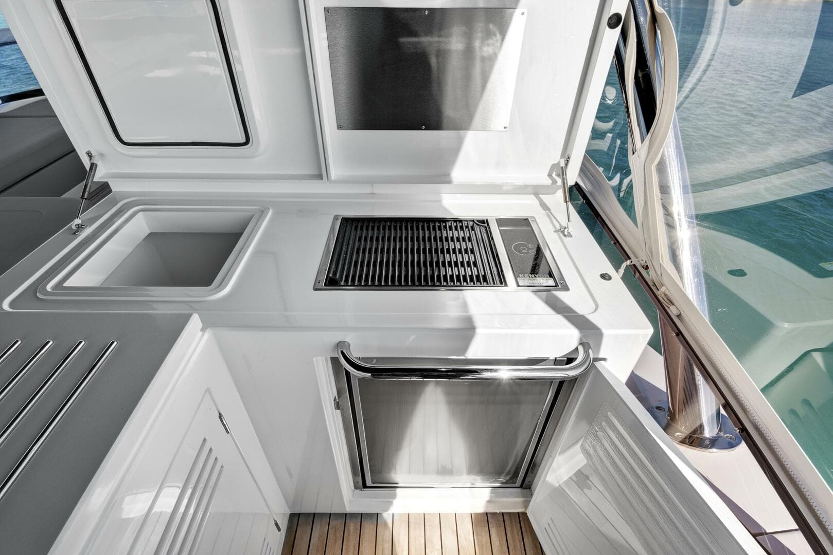 2024 Sunseeker 76 Yacht