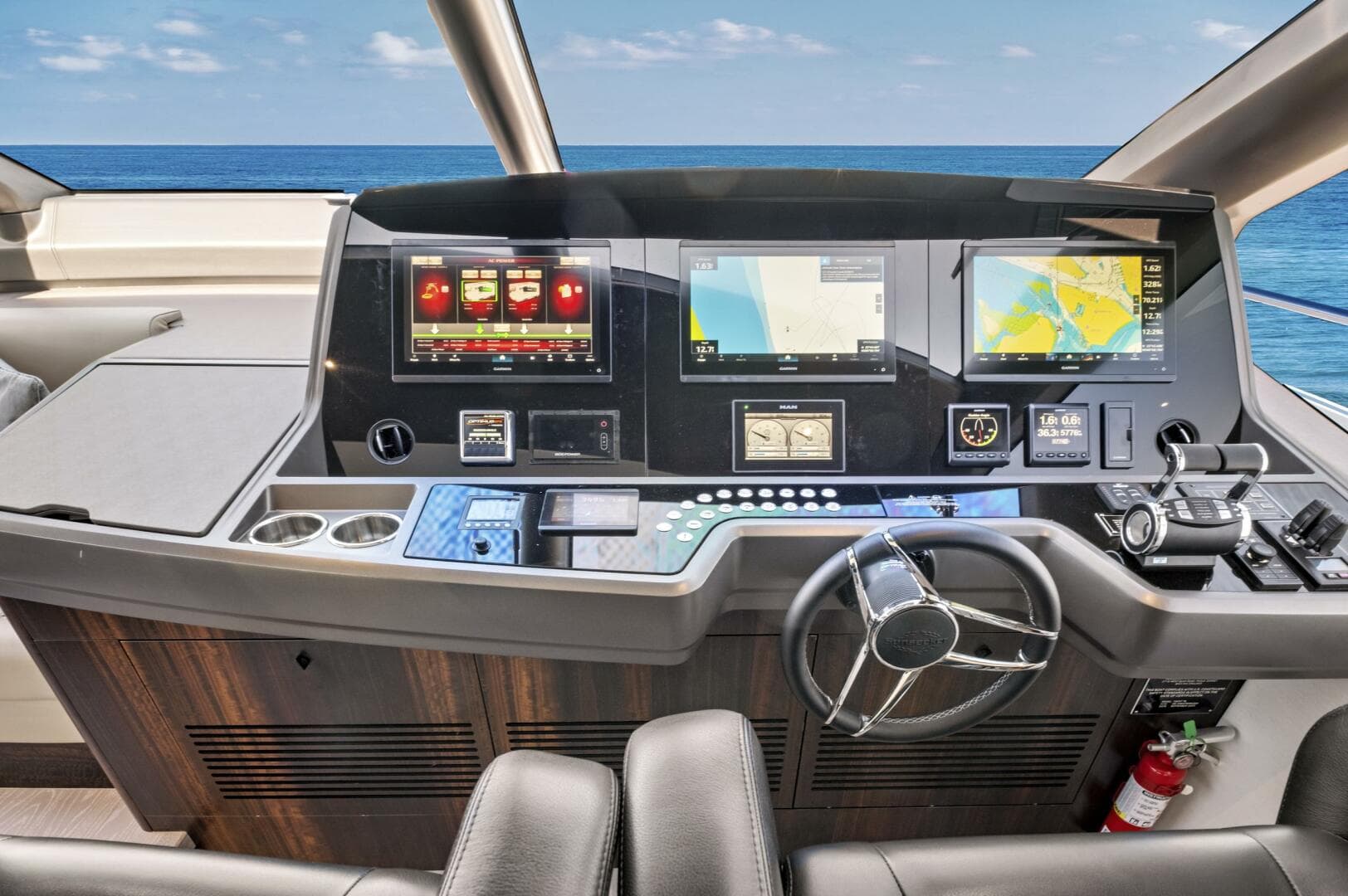 2024 Sunseeker 76 Yacht