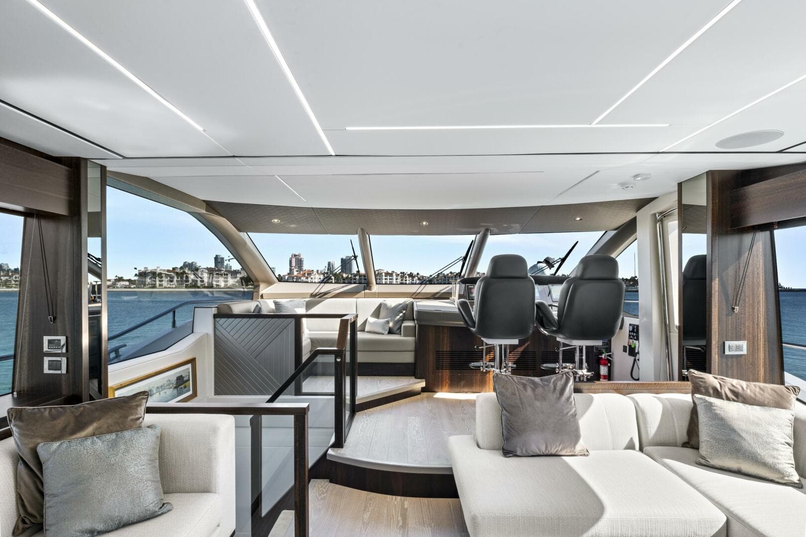 2024 Sunseeker 76 Yacht