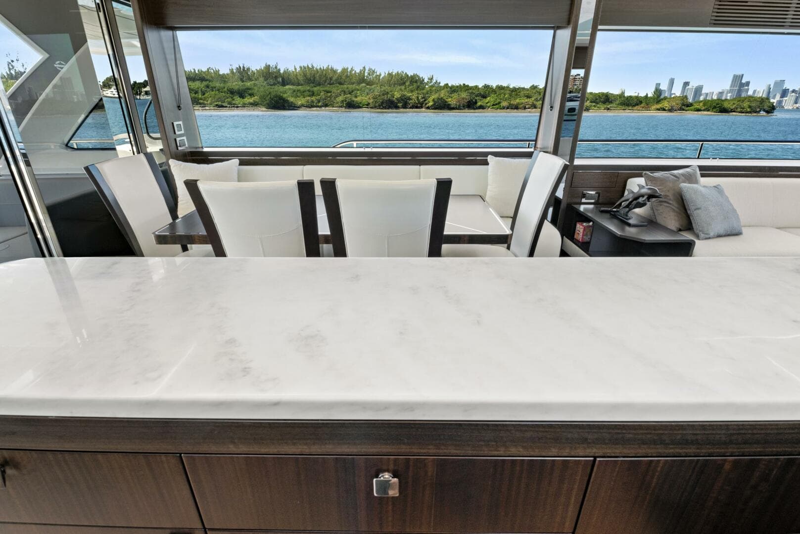 2024 Sunseeker 76 Yacht