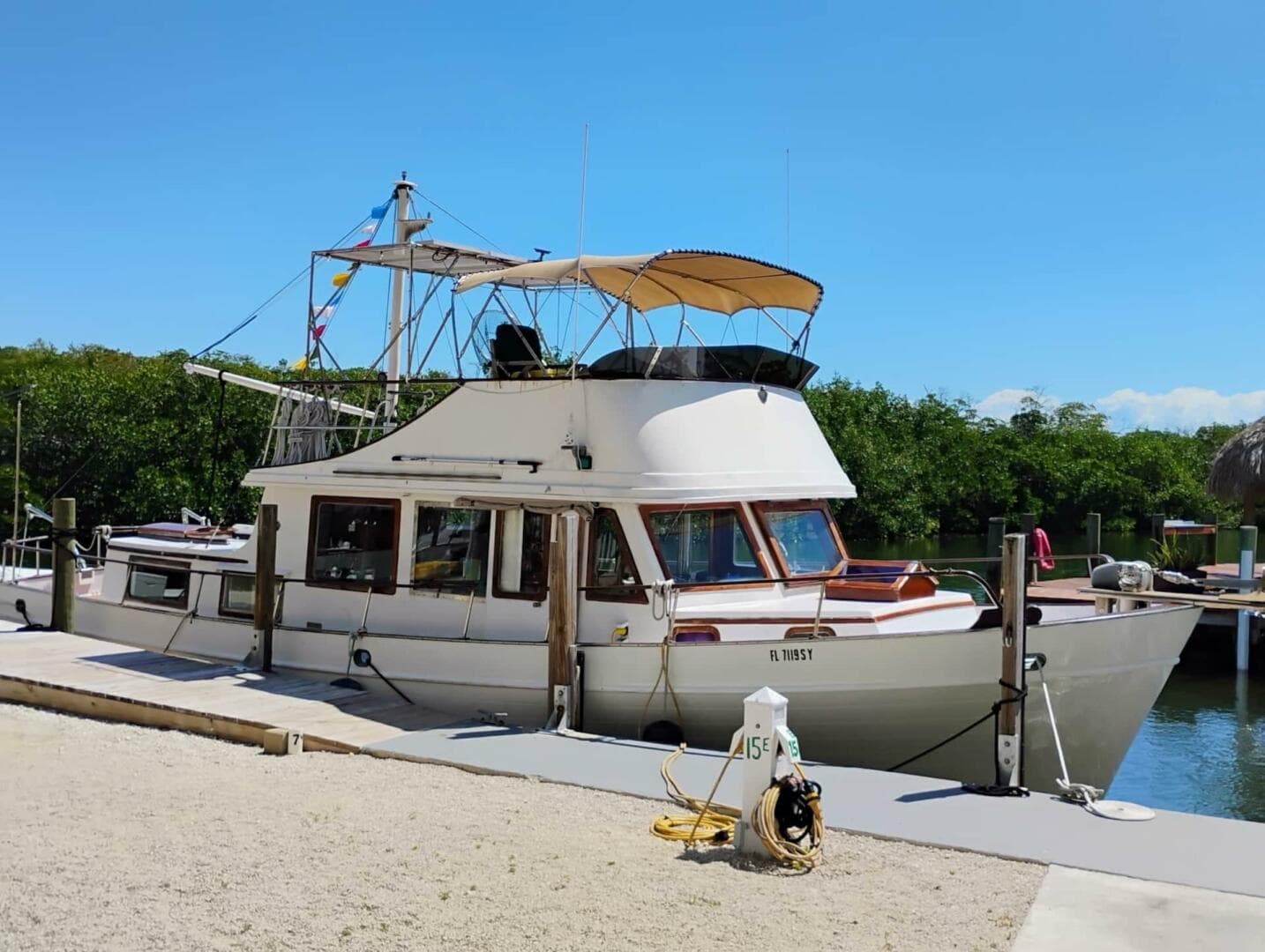 1977 Marine Trader 40 Double Cabin