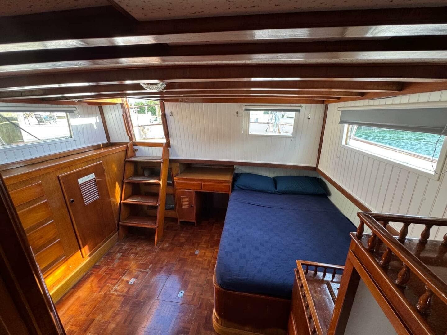 1977 Marine Trader 40 Double Cabin