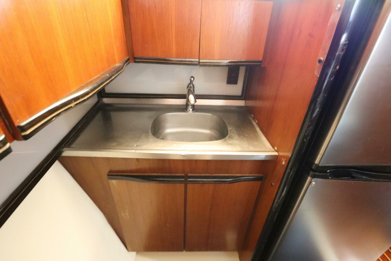 1991 Spectrum 48 Convertible