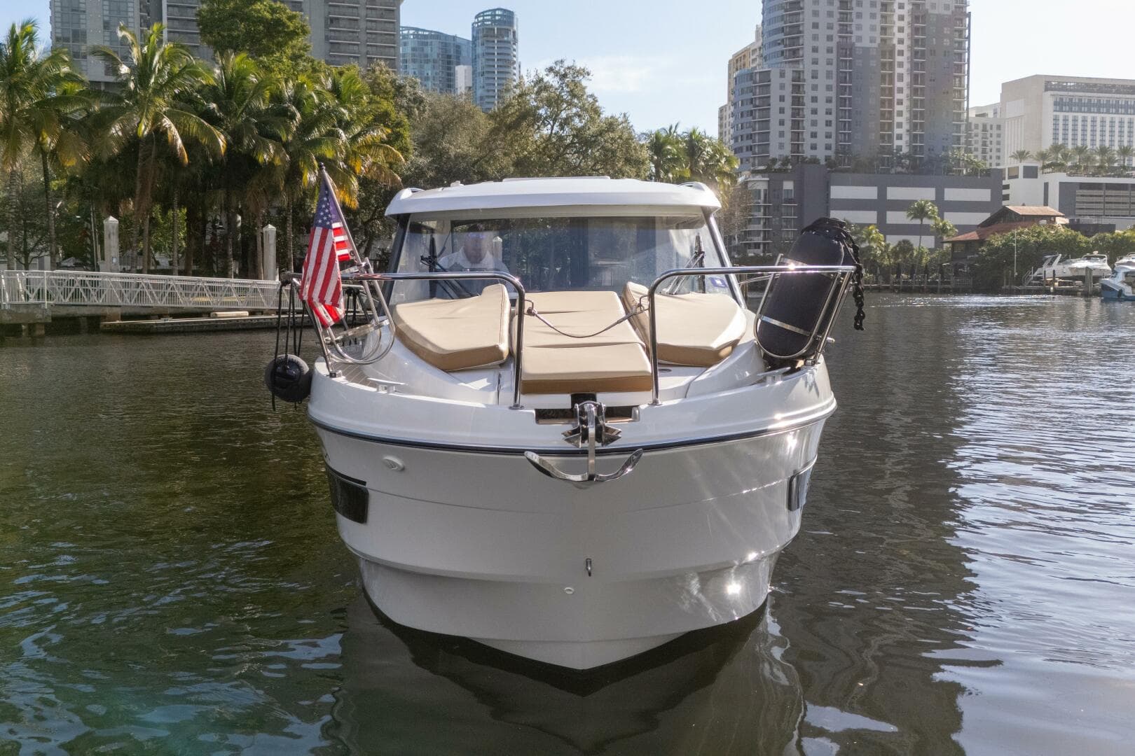 2021 Beneteau Antares 9