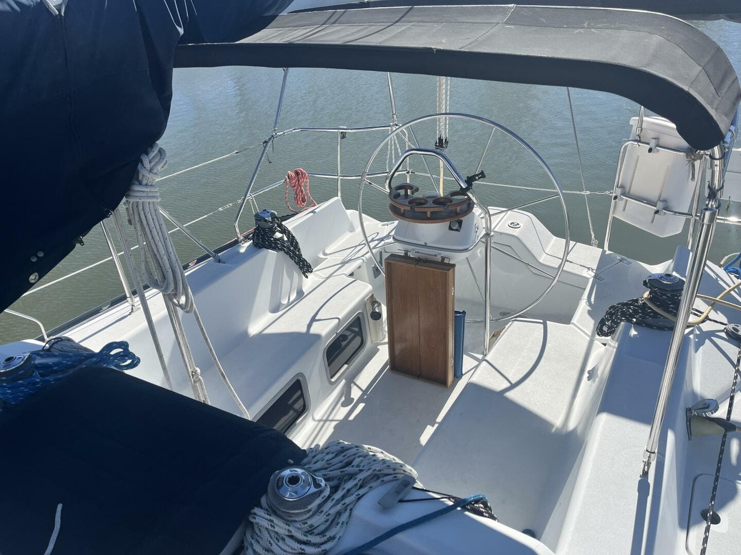 1999 C&C 110 - Cockpit