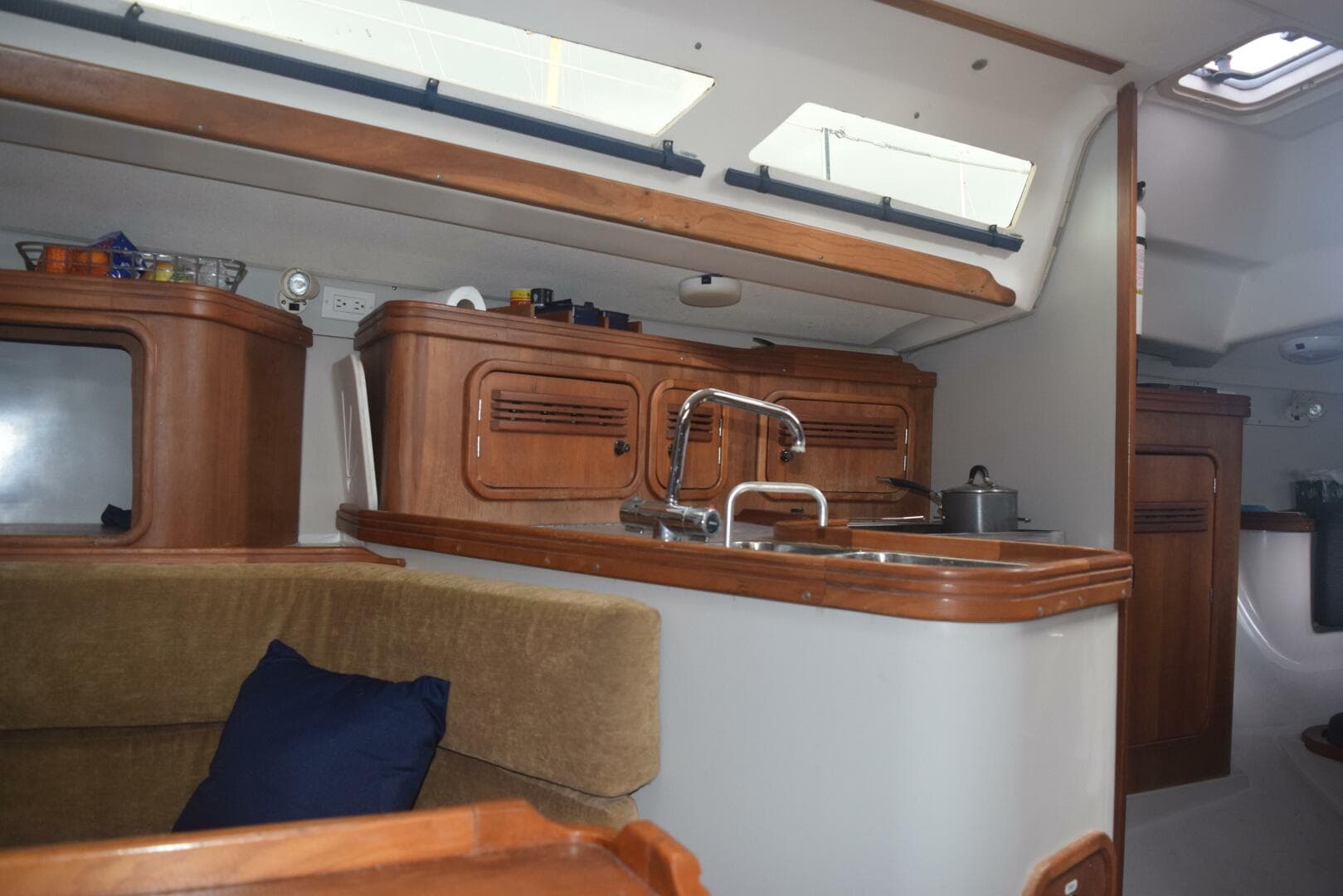 1999 C&C 110 - Galley