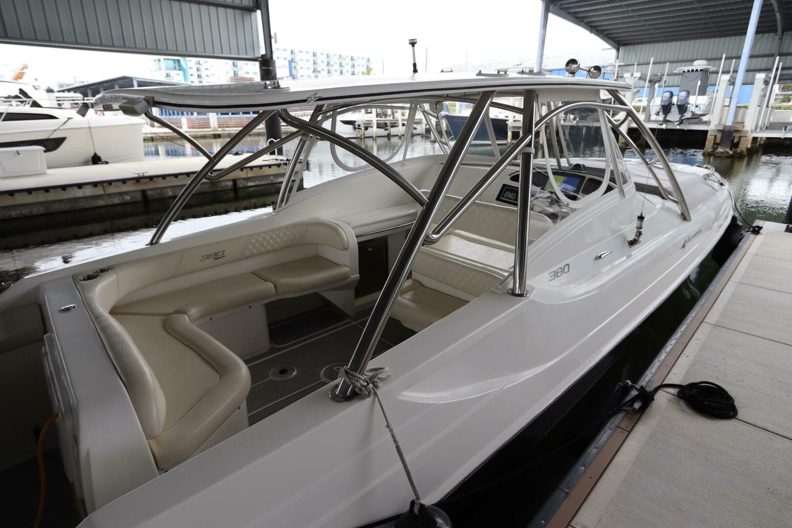 2014 Intermarine 380 Sport