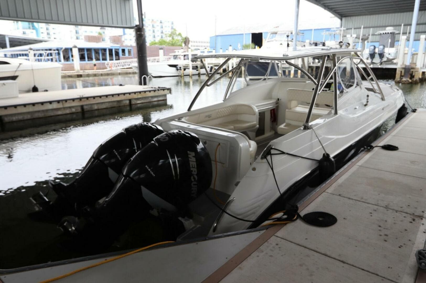 2014 Intermarine 380 Sport