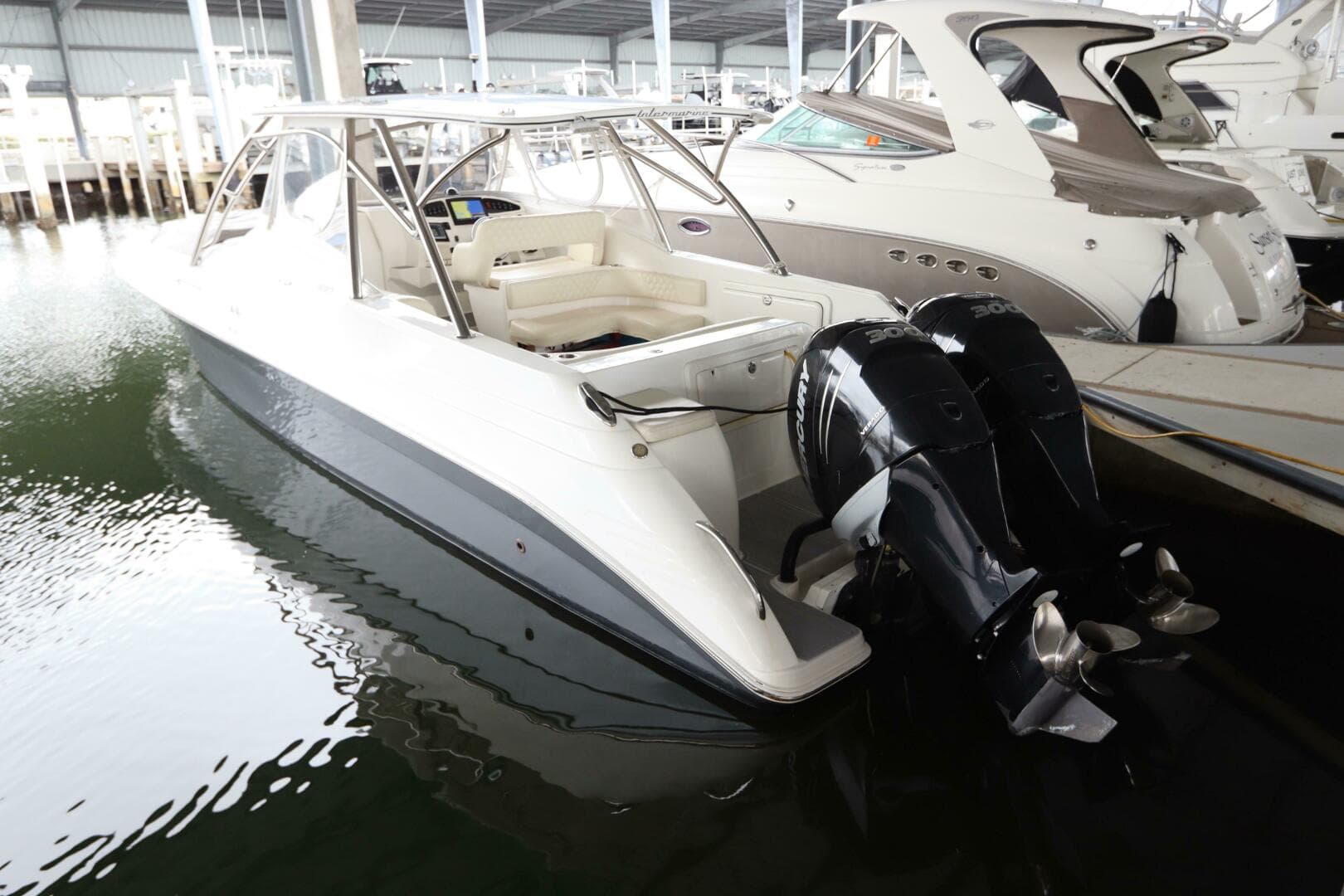 2014 Intermarine 380 Sport