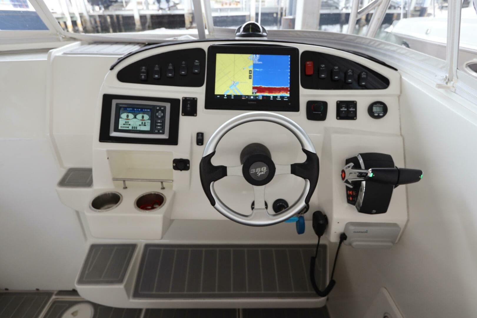 2014 Intermarine 380 Sport