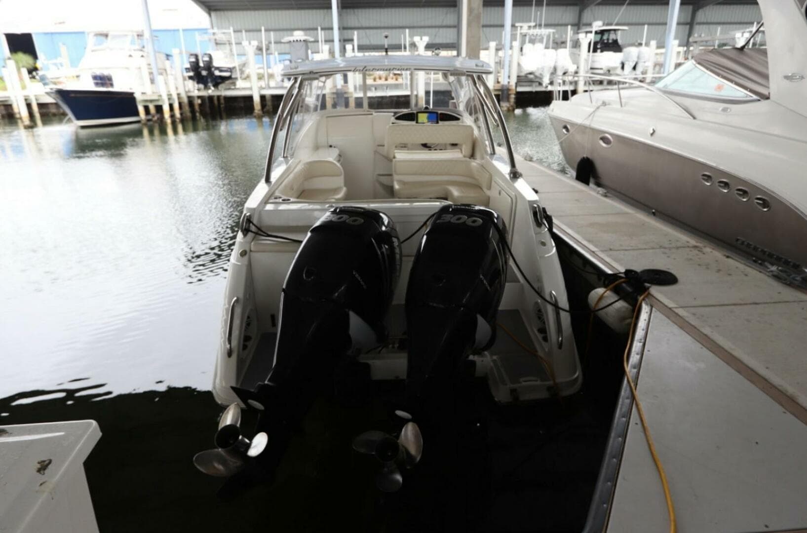 2014 Intermarine 380 Sport
