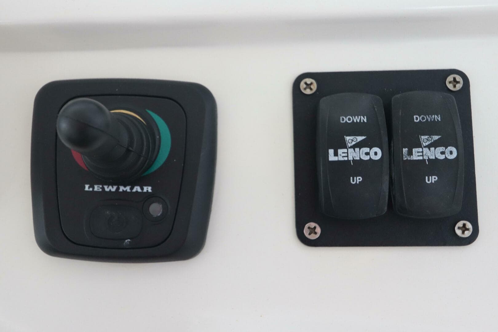 2014 Intermarine 380 Sport