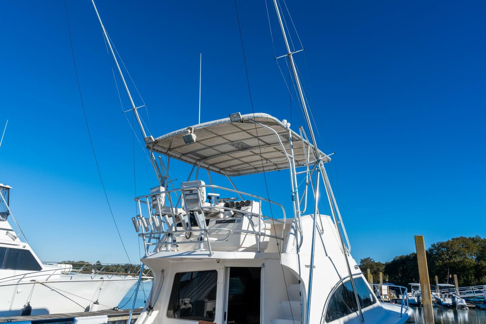 2004 Luhrs 36 Convertible