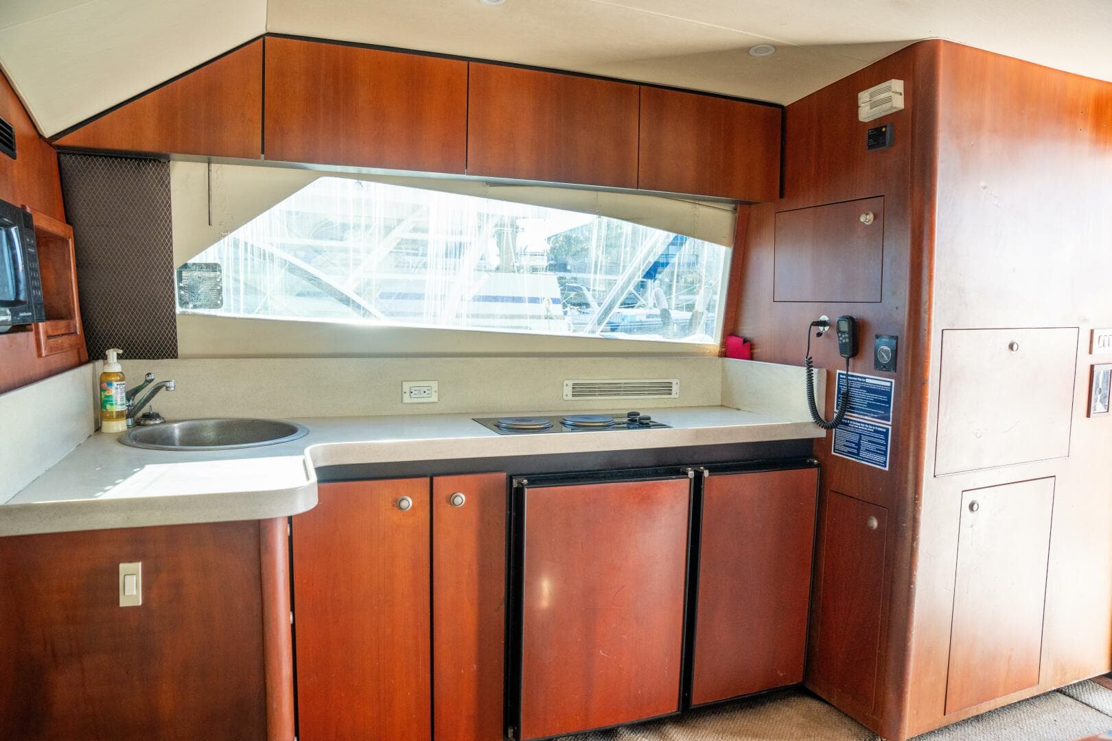 2004 Luhrs 36 Convertible