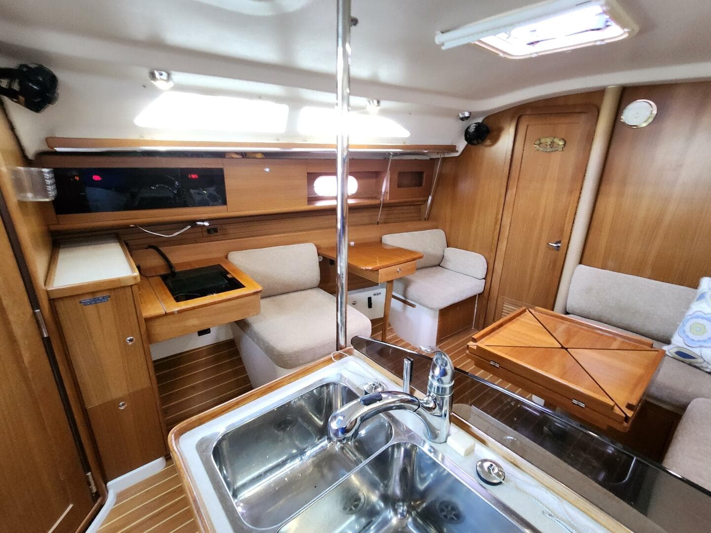 2012 Catalina 355