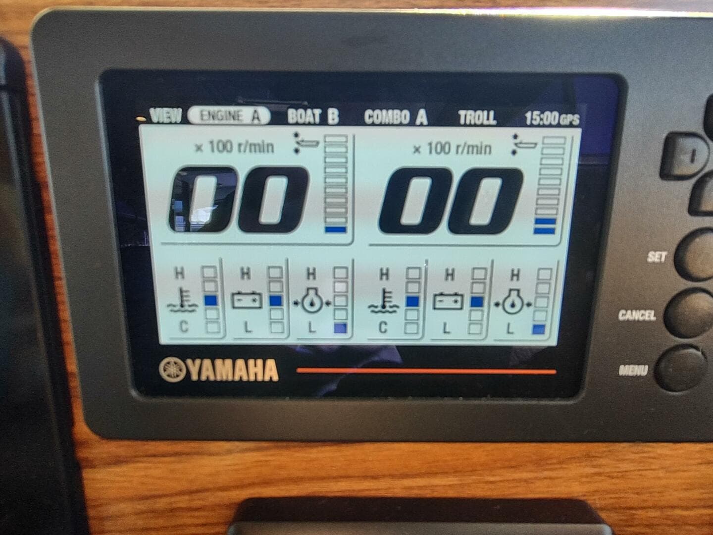 2020 Cutwater C-32 Coupe