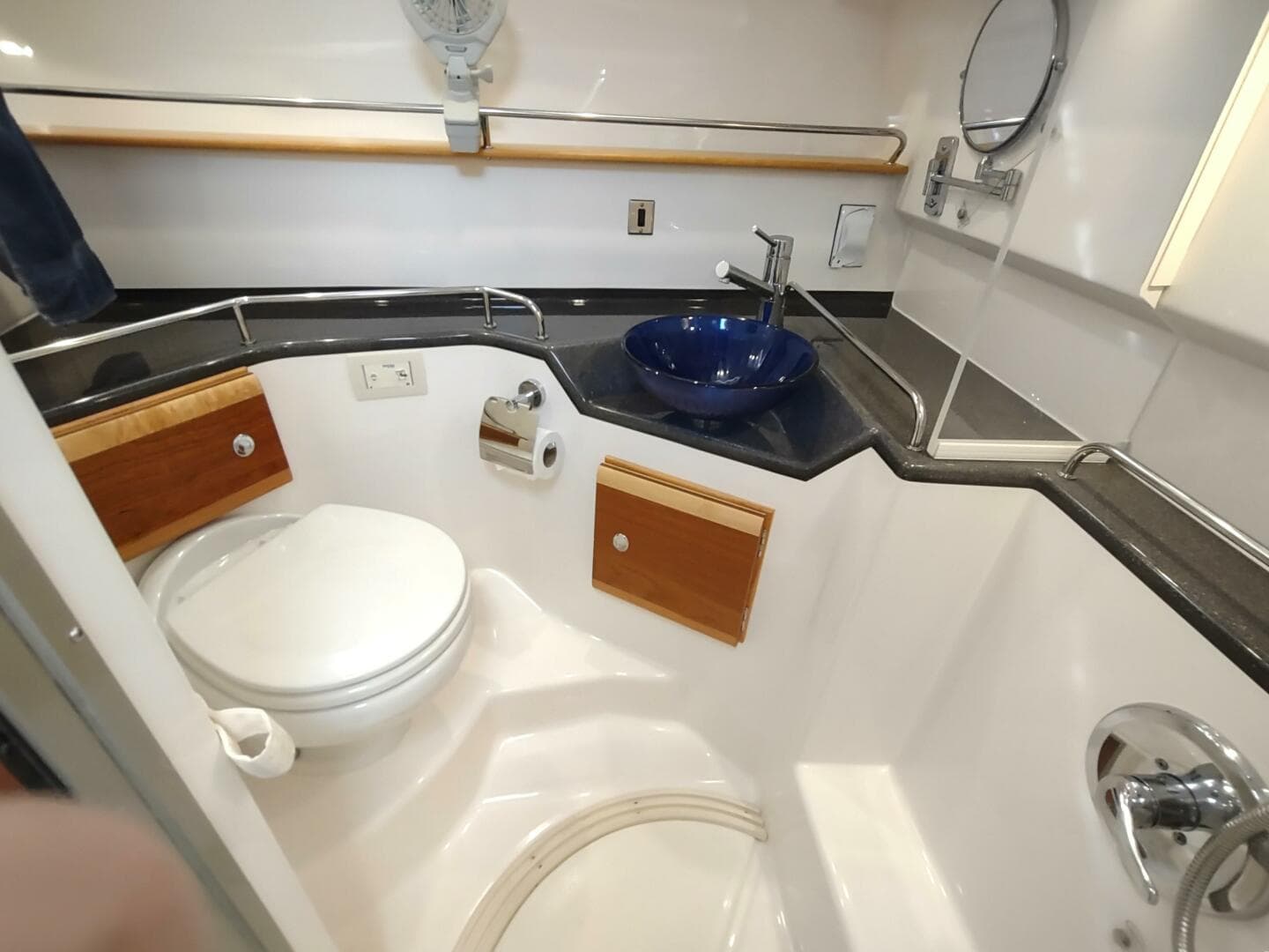 2020 Cutwater C-32 Coupe