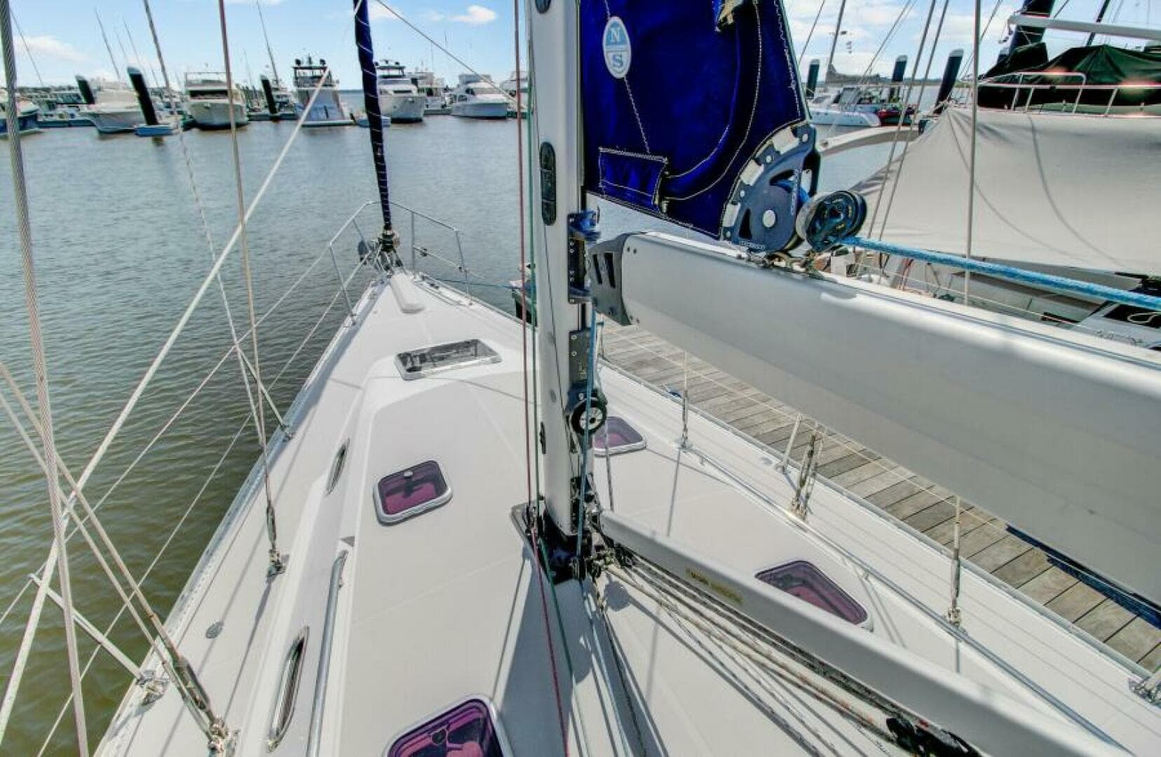 2011 Catalina 445