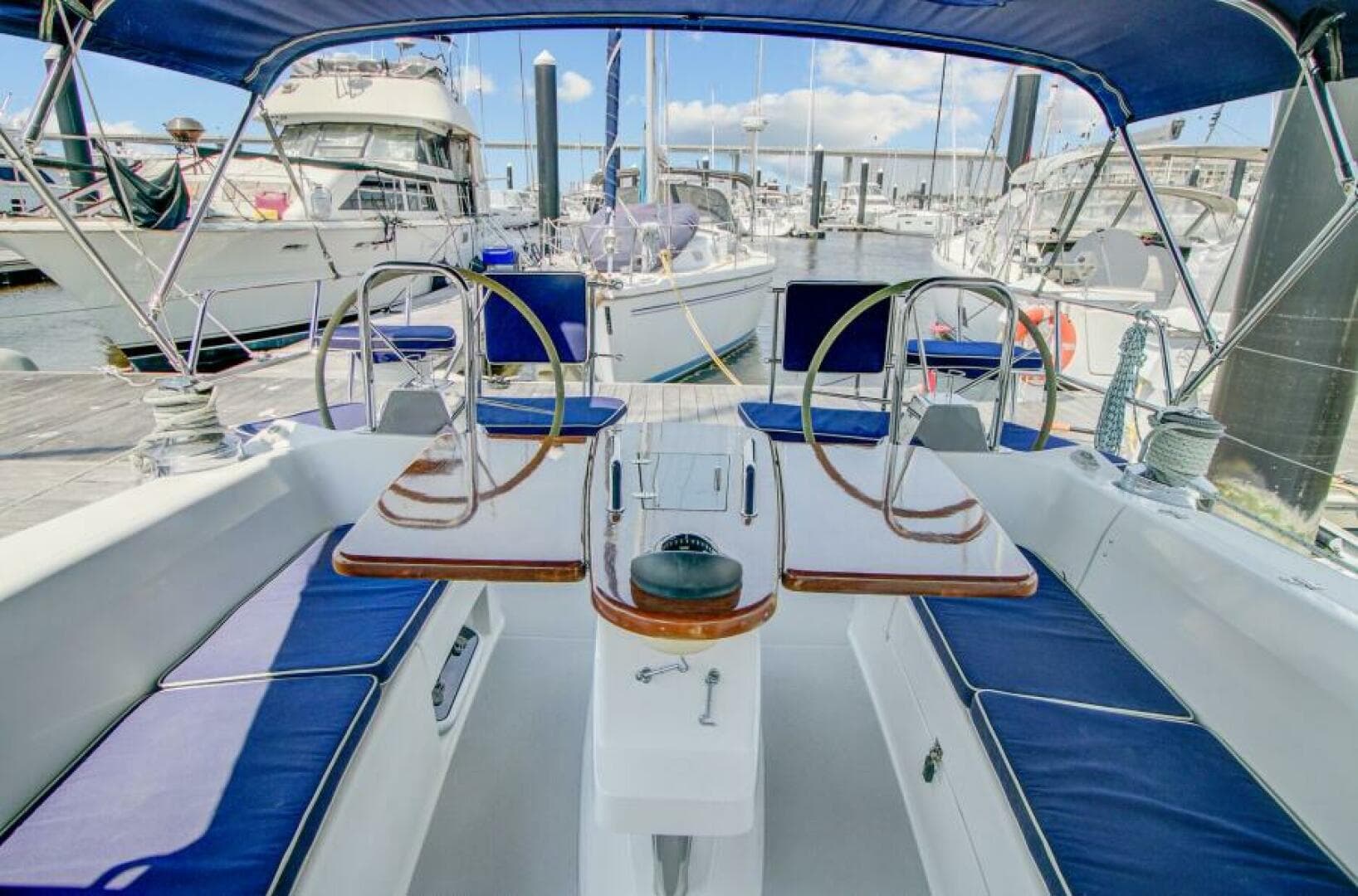 2011 Catalina 445