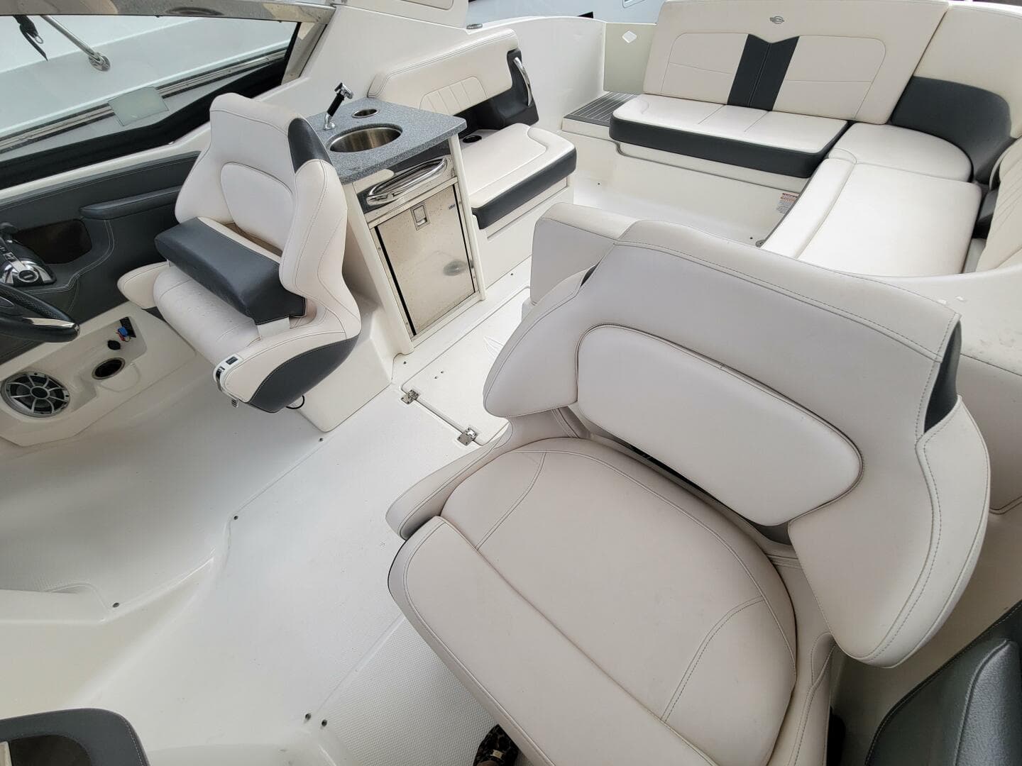 2017 Chaparral 307 SSX