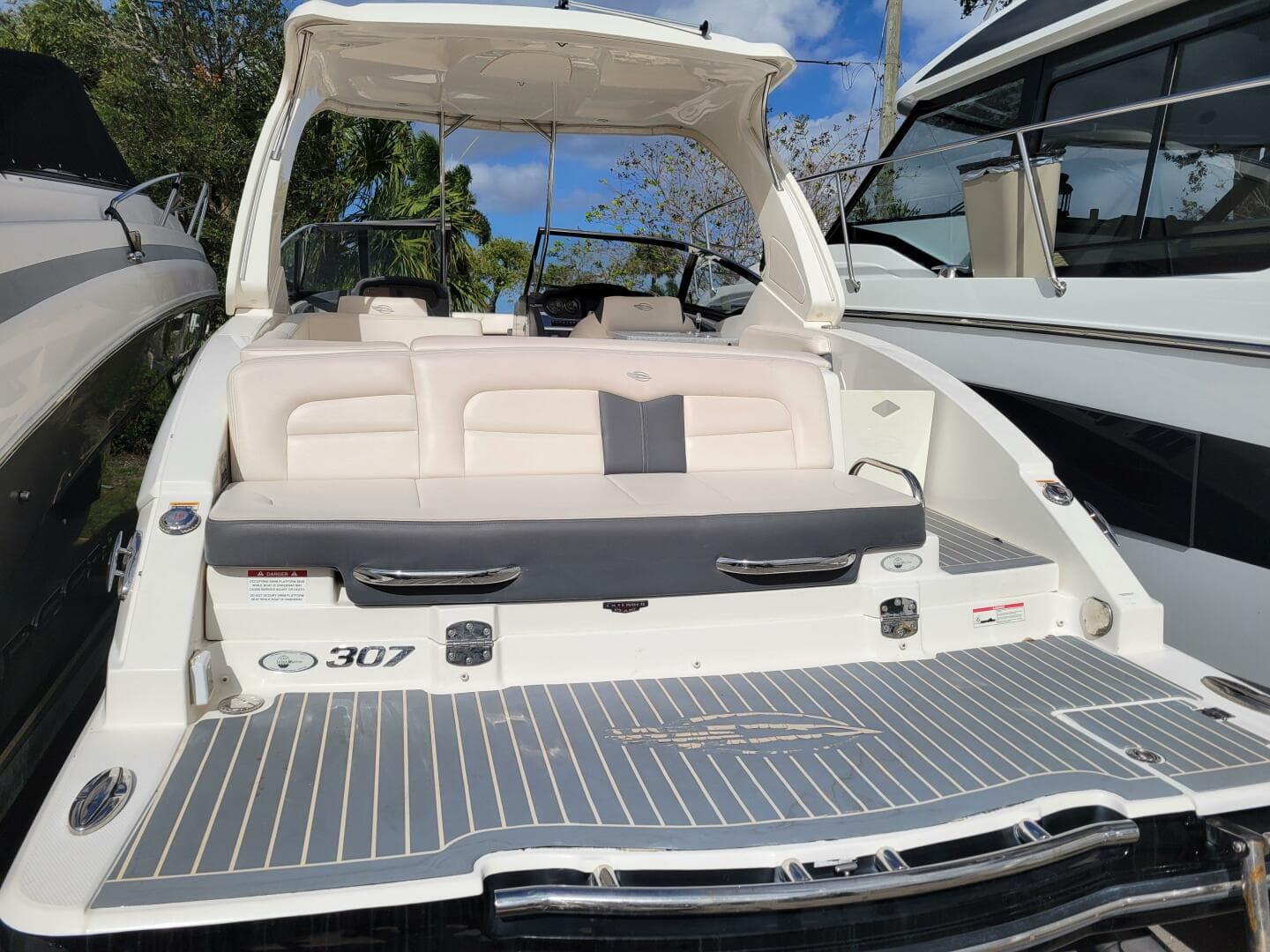 2017 Chaparral 307 SSX